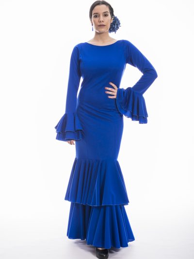 Vestido de baile flamenco Rocío con mangas de Paralola en color azul royal.