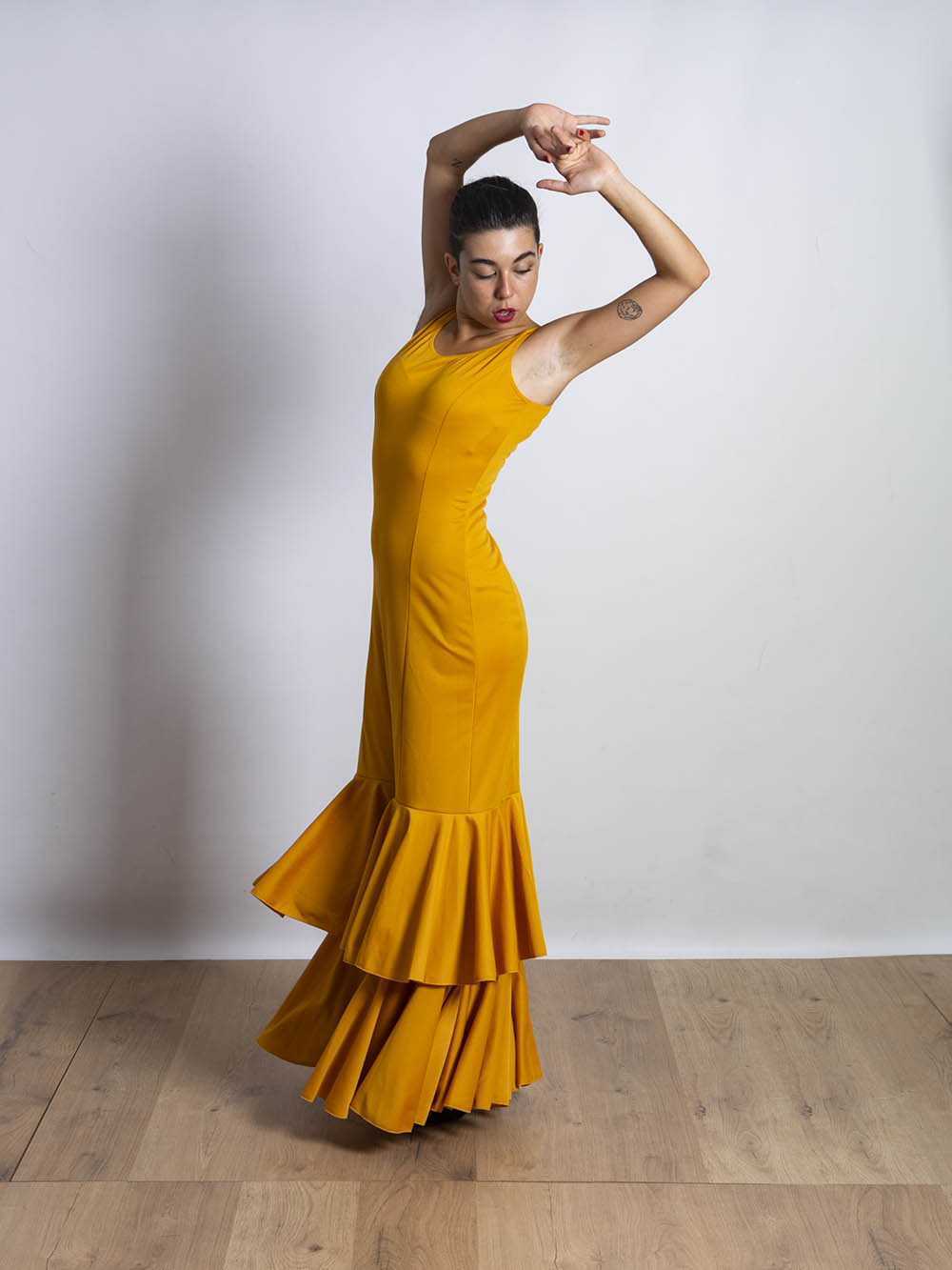Trajes de Flamenca y Vestidos para mujer 2024 - El Rocio Moda Flamenca